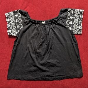 H&M Black and White Embroidered Short Sleeve Top